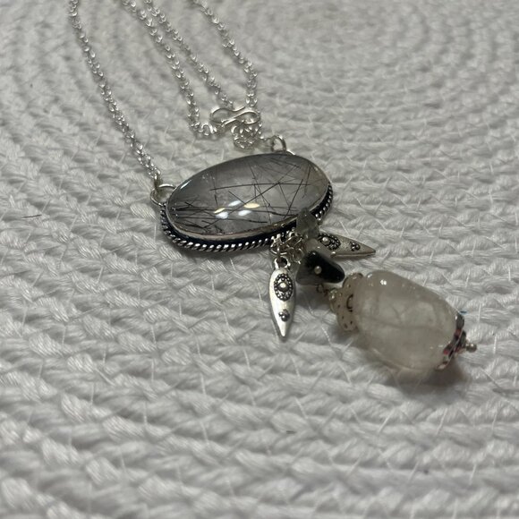 Captivating TOURMALINE & WHITE QUARTZ Handmade Sterling 925 Pendant Necklace - Picture 2 of 3
